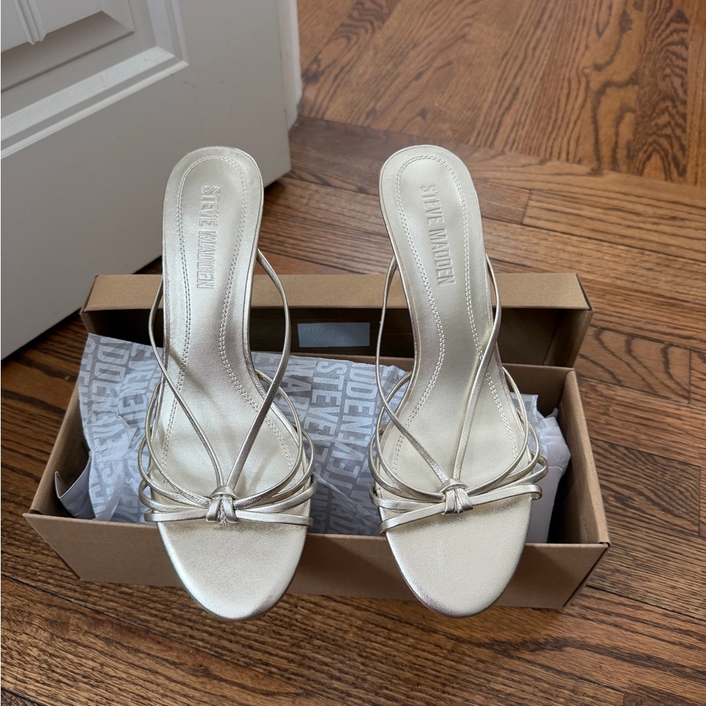 Steve Madden Metallic Silver Heels